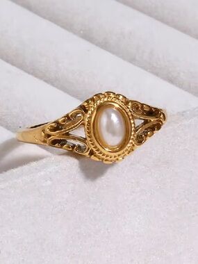 Pearl Gold Ring with Opal Stone